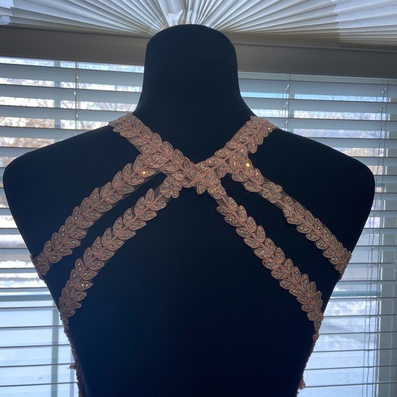 The best dress for your graduation party, so you look like a princess. - Picture 2 of 6